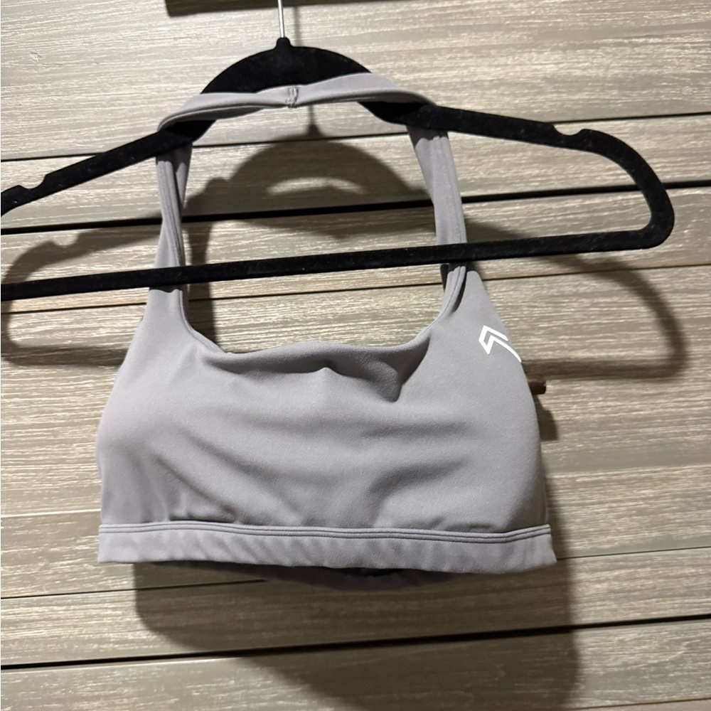Oner active EasyLift™ Halter Bralette
Color: Ash Grey
Size: M